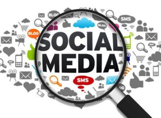 Natale, “attenzione alle foto dei minori sui social”