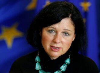 Ue: “Cina e Russia impegnate a disinformare”