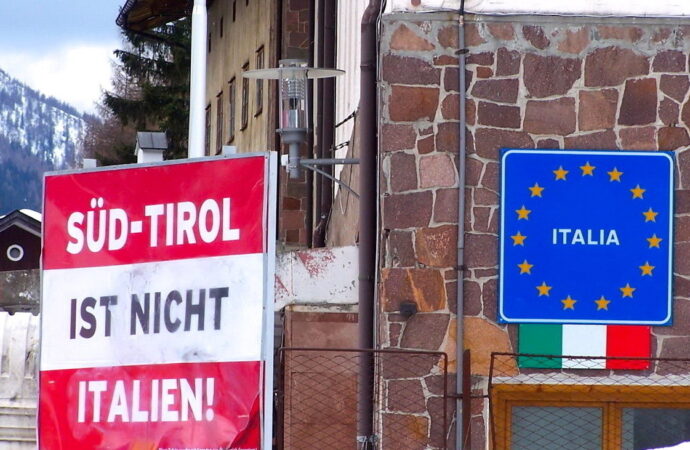 Salvini minaccia l’Austria per il divieto di guida in Tirolo agli Euro5