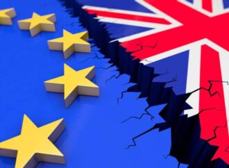 Ue, stretta su export vaccini, tensione con Gb