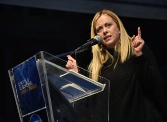 Meloni: “Su Ue e Nato chi non ci sta è fuori, a costo di non fare governo”