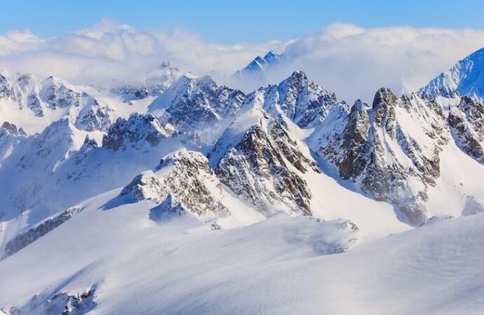 Alpi: la tragedia dello scioglimento dei ghiacciai e l’emergenza archeologica