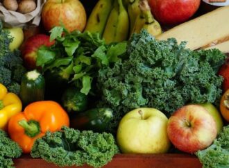 Francia, dal 2022 frutta e verdura saranno commercializzate senza plastica