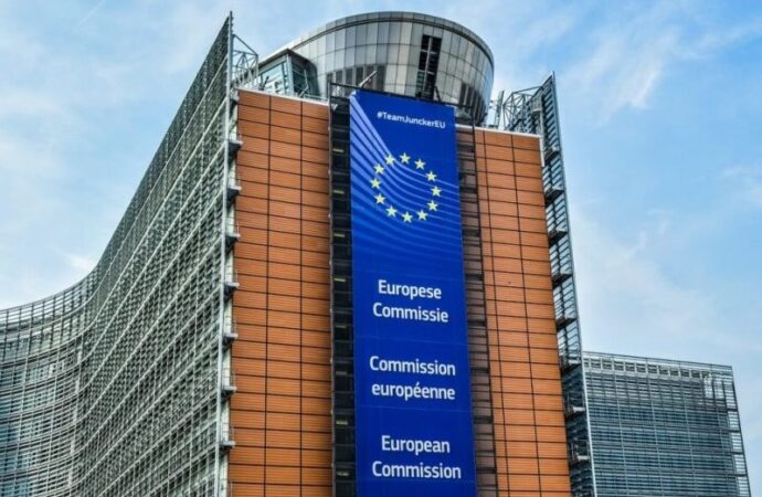 Pnrr, Commissione Ue prende un mese in più per valutare il via libera alla III rata