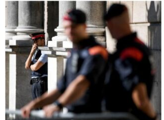 Spagna. I cinque separatisti catalani scortati al Parlamento spagnolo per l’insediamento