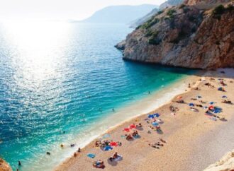 Bandiere Blu 2023, Liguria e Puglia in testa – Ecco le spiagge top