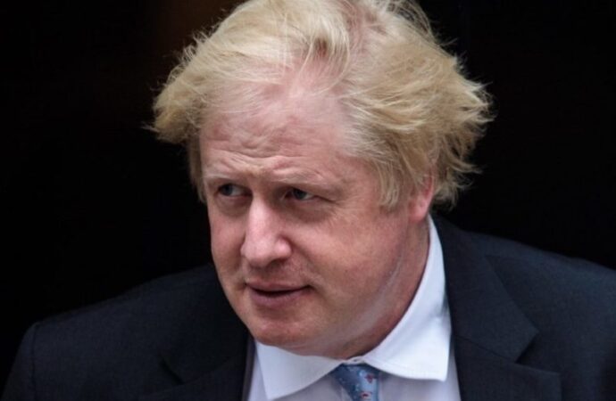 Boris Johnson accusato di islamofobia per un editoriale del 2019