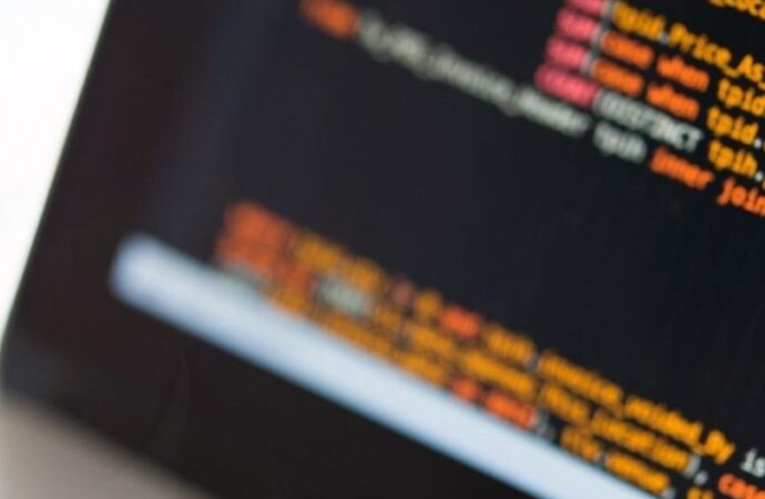 Attacco hacker a Italia: colpiti siti ministeri, imprese e banche