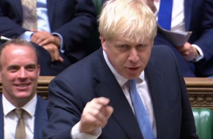 Gb. Johnson promette di regolamentare i secondi lavori dei deputati