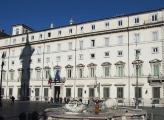 Italia: Obbligo vaccinale over 50, smart working, scuola: le misure