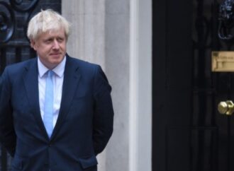 Regno Unito, Johnson: Capodanno senza restrizioni ma con prudenza