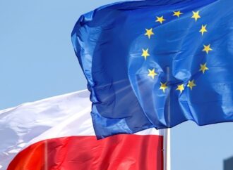 Polonia ‘sfida’ Europa: “Nostre leggi superiori a quelle Ue”