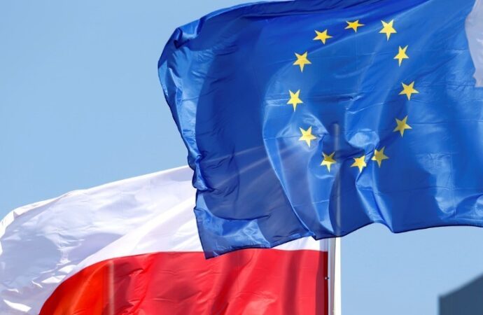 Polonia ‘sfida’ Europa: “Nostre leggi superiori a quelle Ue”