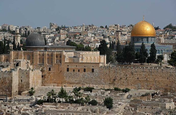 Medio Oriente: Israele, la polizia frena la rivolta alla moschea di Al-Aqsa