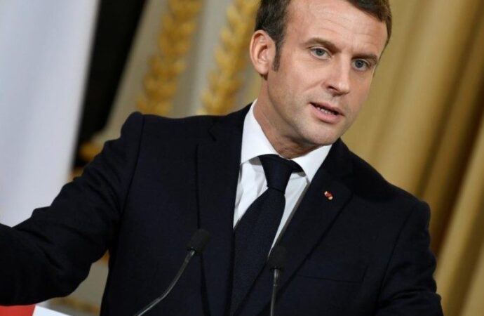 Macron: “Solo la diplomazia può porre fine alla guerra”