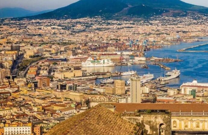 Maltempo, allerta gialla domani a Napoli