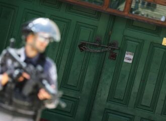 Medio Oriente: scontri ad Al Aqsa, feriti 10 palestinesi