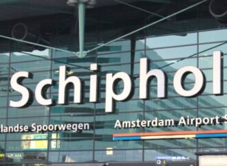 Paesi Bassi: governo revoca riduzione voli per aeroporto di Schiphol
