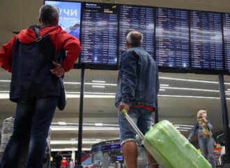 Russia: decine di voli cancellati o ritardati negli aeroporti di Mosca