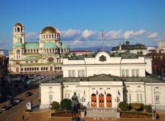 Bulgaria sospende forniture servizi a navi battente bandiera russa