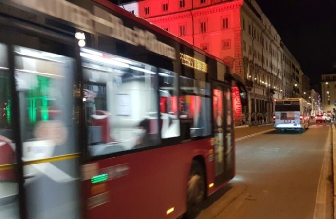 Roma, eventi e lavori sui binari: le deviazioni dei bus