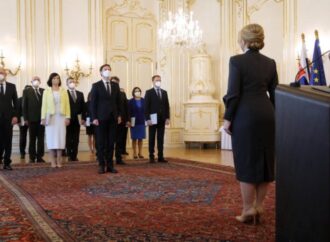 Slovacchia, il presidente rassicura il Paese dopo l’arresto dei capi delle spie