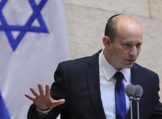 Israele: Netanyahu spodestato da una coalizione arcobaleno di otto partiti diversi