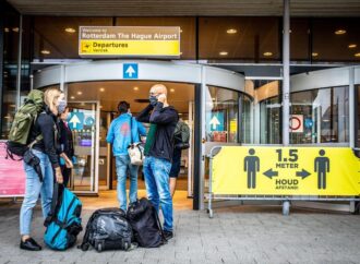 L’aeroporto olandese di Schiphol ridurrà i voli quest’estate