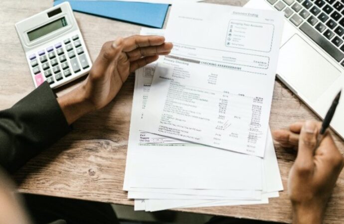 Bollette, 4,7 milioni di italiani non le hanno pagate in ultimi 9 mesi