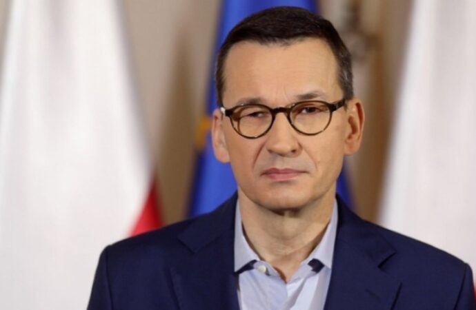 Polonia, Morawiecki: sfida l’Ue, “difenderemo i nostri diritti”