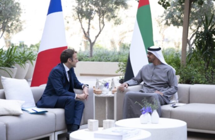 Bin Zayed incontra Macron a Parigi per discutere di energia