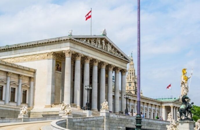 Austria, il 27 per cento degli austriaci vorrebbe lasciare l’Ue