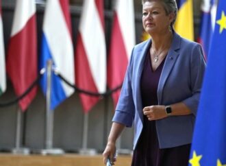 Ue, Commissaria Johansson: “Maggioranza richiedenti asilo arriva in aereo”