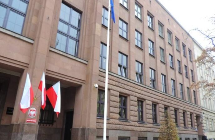 Polonia espelle 45 diplomatici Russi