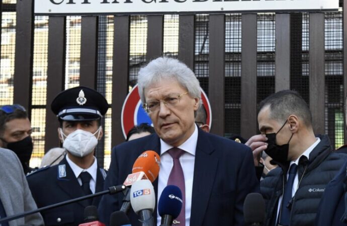 Roma: l’ambasciatore russo presenta un esposto contro la Stampa