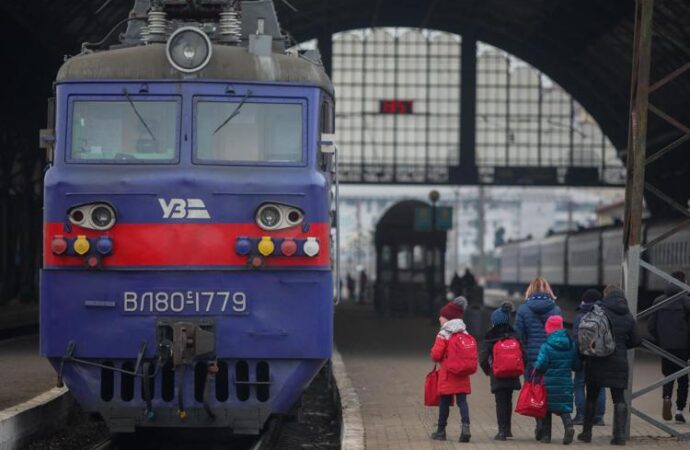 Ucraina, Draghi firma Dpcm profughi: protezione temporanea di 1 anno