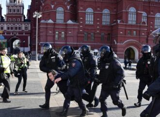 Russia: manifestazioni in 23 città: centinaia di arresti