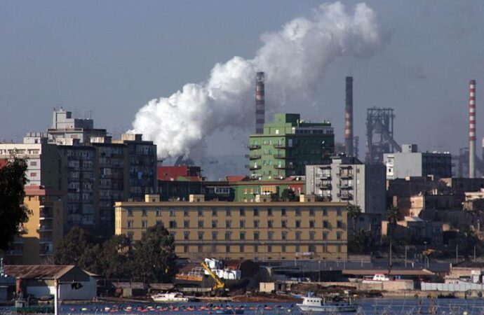 Ex Ilva, sciopero a Taranto: “Governo non sia latitante”