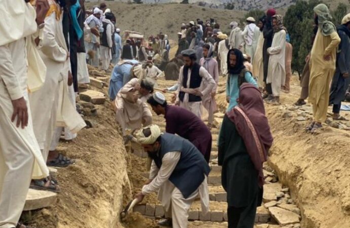 Afghanistan: devastante terremoto, almeno 1.000 morti e 1.500 feriti
