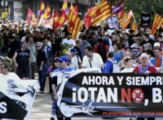 Madrid, manifestazione a favore della pace e contro il vertice Nato