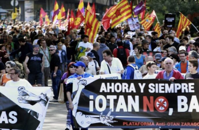 Madrid, manifestazione a favore della pace e contro il vertice Nato