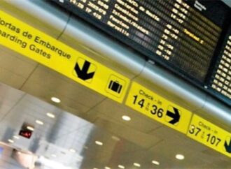 All’aeroporto di Lisbona gli arrivi superano le tre ore di ritardo