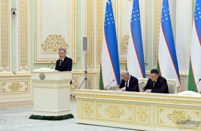 Uzbekistan, approvato il referendum costituzionale