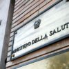 Listeria nei tramezzini al salmone: “Non mangiateli”
