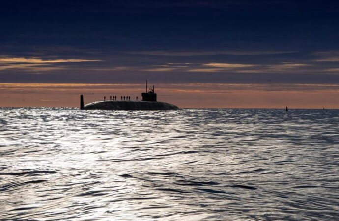 Bretagna, sottomarino russo avvistato al largo delle coste