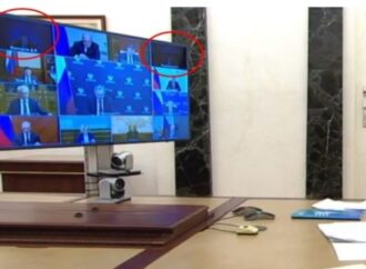 Mosca, blackout: ministri al buio in collegamento video con Putin