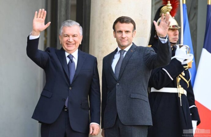 Francia e Uzbekistan rafforzano le relazioni politico-diplomatiche