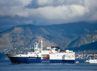 Migranti, Msf: “Attacchi panico e infezioni gravi su Geo Barents”