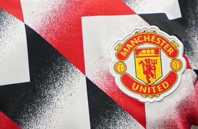 Manchester United, proprietari valutano la vendita del club