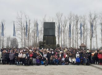 Viaggio della Memoria per gli studenti. Cori ospite del sindaco di Oswiecim per l’anniversario della liberazione